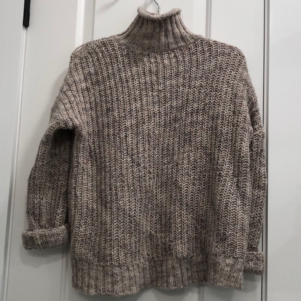 Express turtle neck sweater - Picture 5 of 8